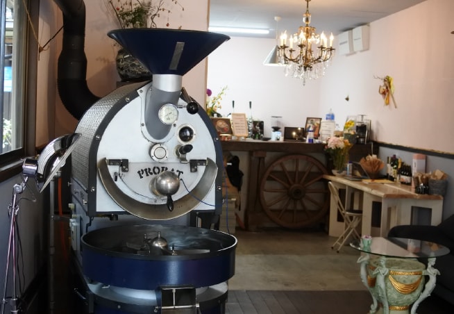 天迦久珈琲 -ROASTERY&BREAD- （あめのかくこーひー ロースタリー＆ブレッド） ならまち本店の内観