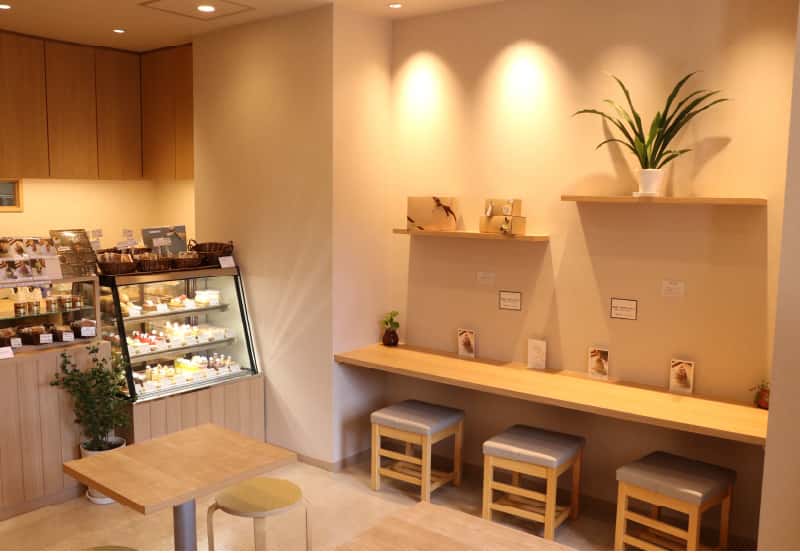 ラトリエ　スリジェの内観