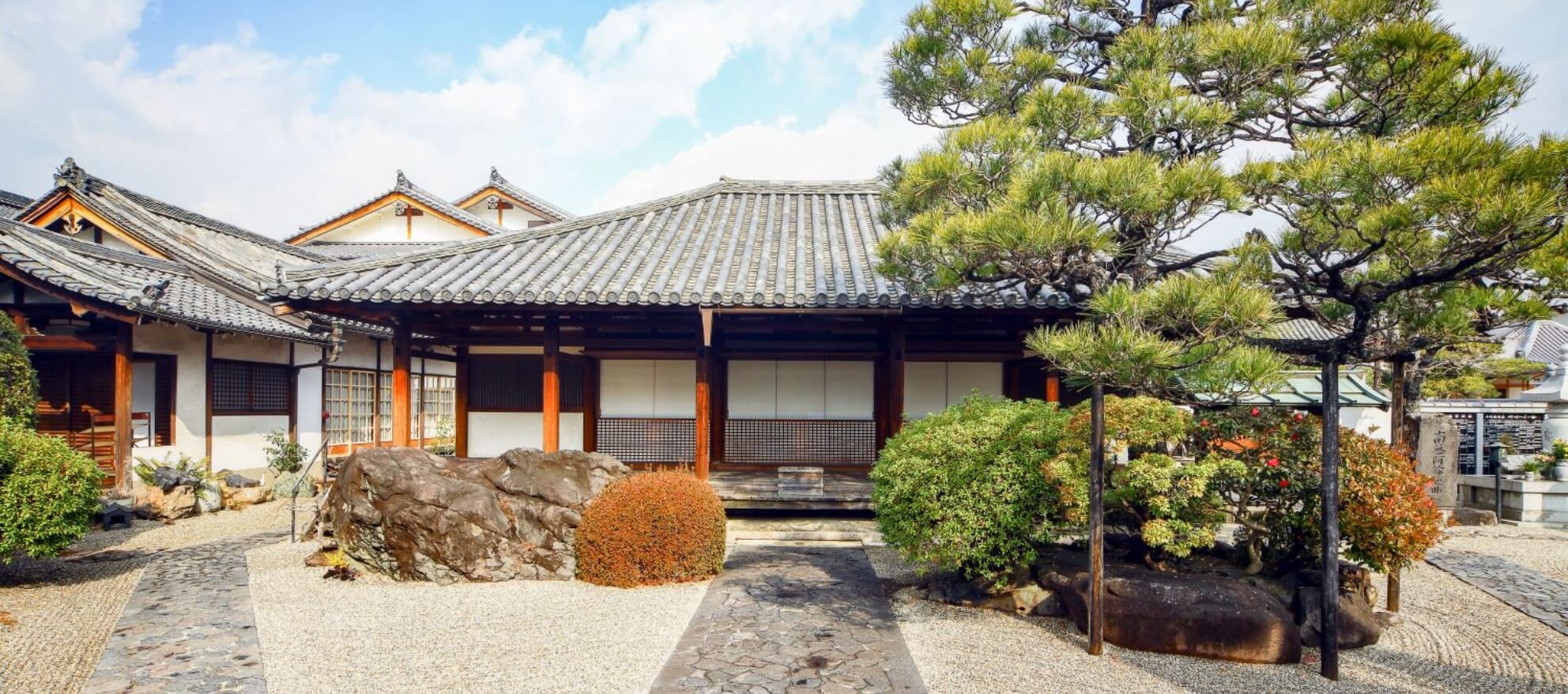 十輪院 国宝・本堂