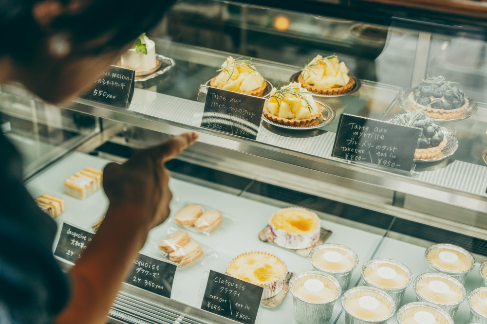 季節のフルーツたっぷりのタルト。今日はどれにする？
