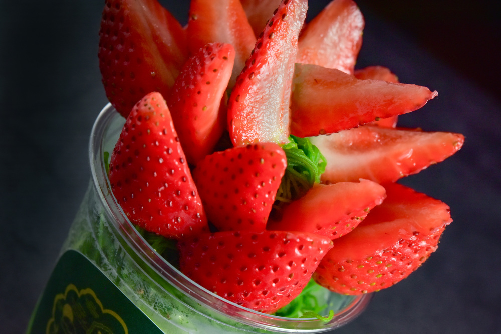 Strawberry Covered Matcha Mont Blanc Soft-Serve Parfait Dine-in & Takeout available ¥1,580(tax included）