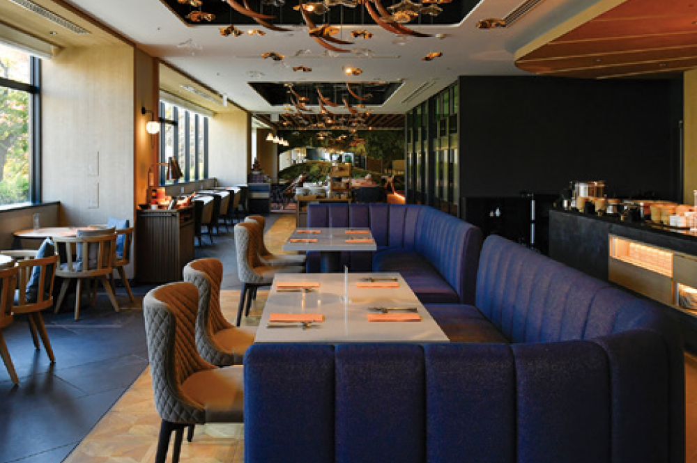 ゆったり過ごせるソファ席も人気