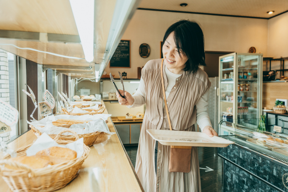 定番からアンデスならではのパンまで幅広い種類が並びます
