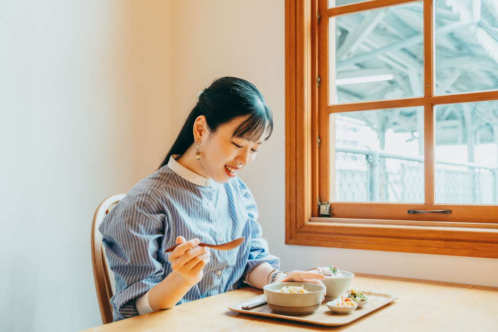 カフェ、ランチ利用ともに可能な京終エリアのオアシス