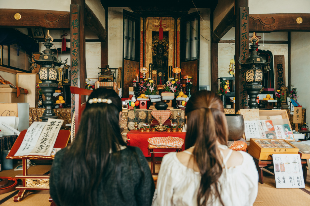 龍象寺本堂。ご本尊の帯解子安地蔵尊(平安時代後期)が安置される