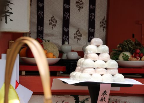 菓子業界の繁栄を祈る饅頭祭 林神社 漢國神社内 奈良市観光協会サイト